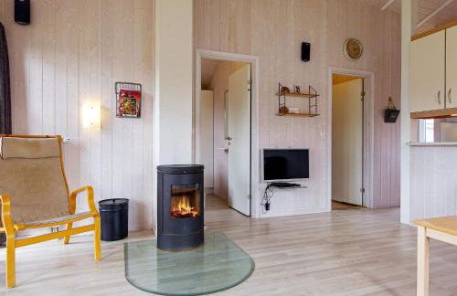 4 person holiday home in GROEMITZ - Photo 6