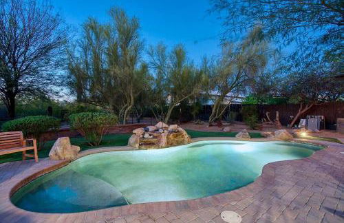 Saguaro Sunset - Secluded 4BR Home with Rooftop Patio - Foto 27
