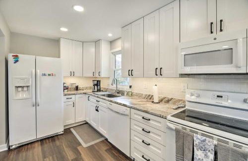 Deck and Mtn Views Fain Chalet in Kingsport - Foto 10