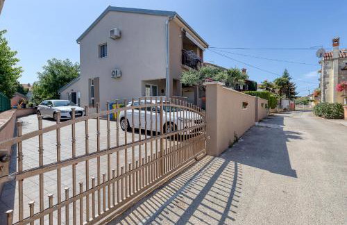 Runa with Terrace - Photo 23