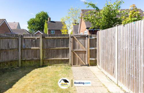 3 Bedroom House By B and R Serviced Accommodation Amesbury With Wifi & Free Parking - Foto 15