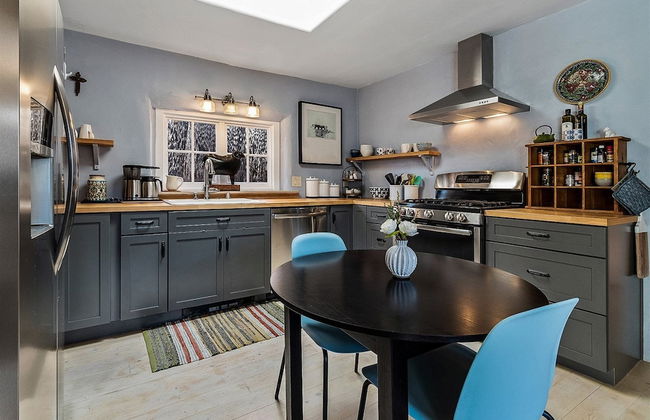 Artist Adobe - Blocks From The Plaza and Rail Yard, Southwestern Charm, Modern Touches - Foto 15