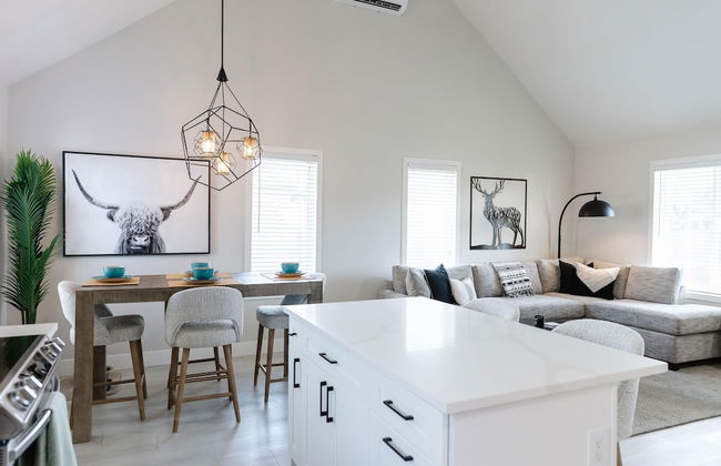 The Oxen - Dt Home w Putting Green and Tons of Parking - Photo 12