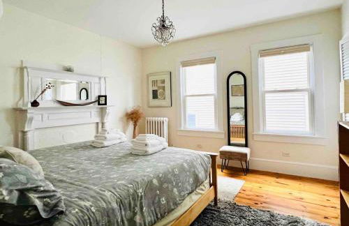 Peaceful Oasis on Munjoy Hill 2nd flr 3BR parking - Foto 30