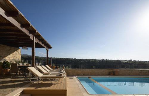 Ilys Home, a Country-chic Retreat with Pool & BBQ, By ThinkVilla - Photo 21