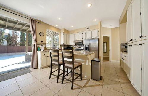 Pool-BBQ-View-Balcony-Fireplace-King-Garage-WD - Foto 14