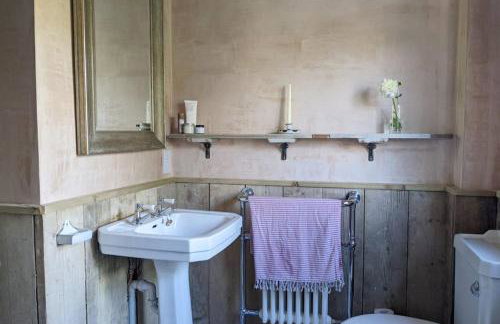 Stylish 3 bed Cotswold cottage with stunning views - Foto 18