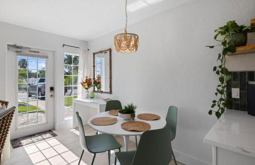 Heat of Siesta Village Walk to Beach w heated Pool - Foto 8