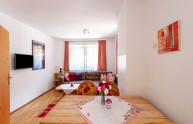 Alluring Apartment in Mayrhofen near Forest - Photo 15