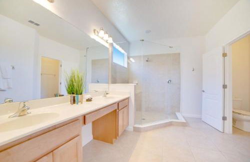 Sunny Villa, 6bd, 5ba, South facing pool and hot tub - Foto 51