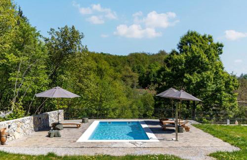 Familija Lovrinovi Retreat with Shared Pool - Foto 21