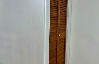 Spacious 4BR home w 2BA, a workspace & king bed! - Foto 33