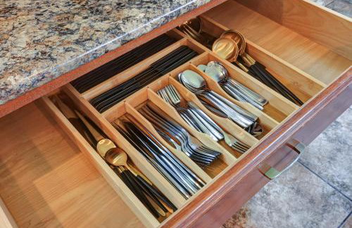 Hot Tub Retreat Games BBQ Air Hockey Swing Set - Foto 21