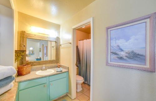 Bay View, Pool Access Romantic Galveston Retreat! - Foto 18