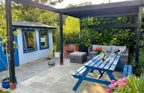 CHERRY MEWS by BOURNECOAST - A Detached Holiday Home with Parking and a Garden - HB7358 - Foto 2