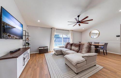 Beautiful home, centrally located to Parks with Pool - Foto 10