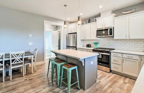 Ocean Shores Getaway with Fireplace and Hot Tub! - Foto 6