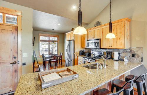 Mountain-View Cabin Near Trails in Powell Butte! - Foto 5