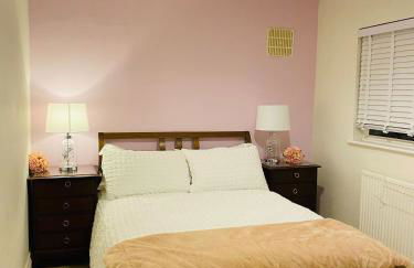 Relax in this Charming East Cowes House with Garden and BBQ - Foto 11