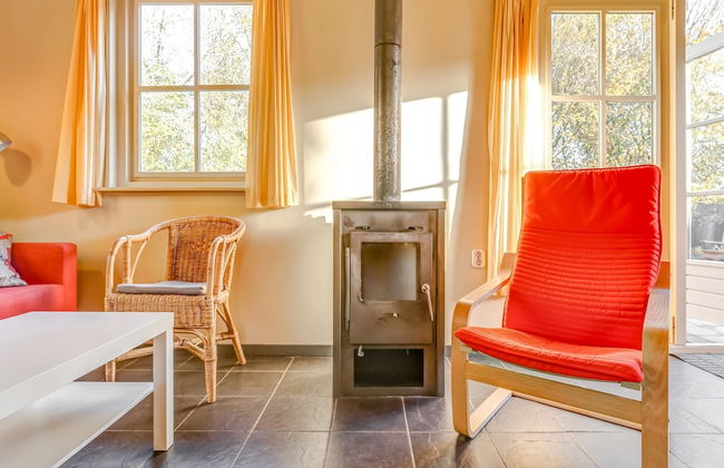 Tranquil Holiday Home in Lage Zwaluwe With Terrace - Photo 31