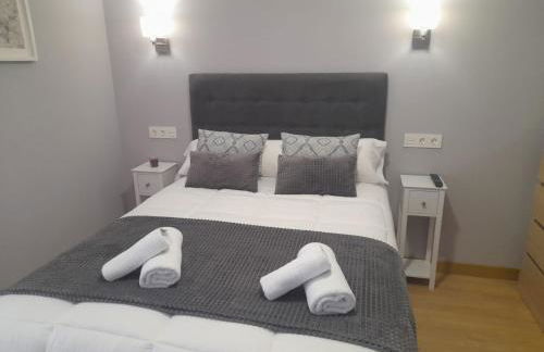 APARTAMENTOS CASA FREDI - Apartamentos les cuartes 1 y 2 - Foto 1