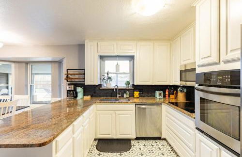 Texas Escape with pool & office - Foto 8