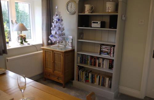 Cosy Stone Cottage, The Bungalow Perrotts Brook - Foto 6