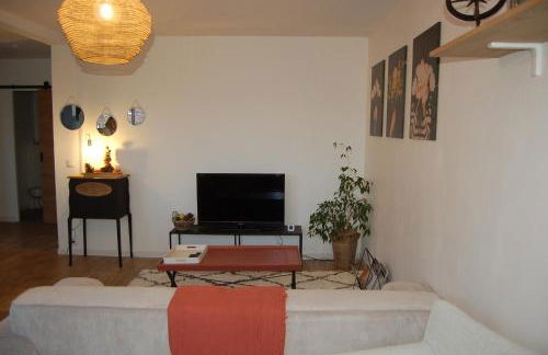 Aux Trompettes Violettes - Foto 35