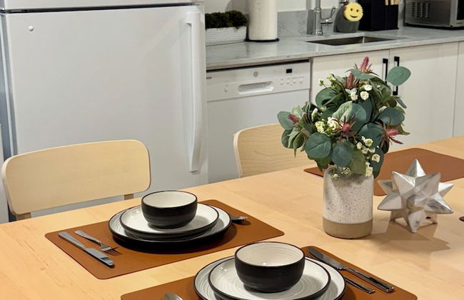 Levida Living - Cozy 2 Bedroom Suite at the Heart of Langley - Photo 10