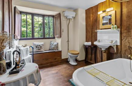 Stourton Manor - Photo 22