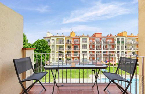 Apartamento con Piscina y Terraza cerca del Mar - Foto 1