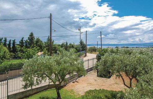 Two-Bedroom Holiday Home In Livanates - Foto 14