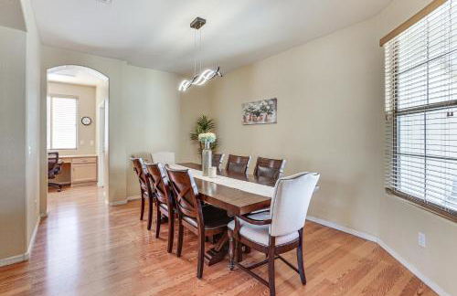 4 Mi to Surprise Stadium! Home with Furnished Patio - Foto 6