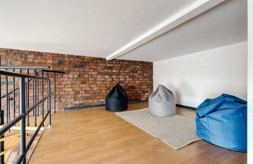 Liverpool Warehouse Flat - Sleeps 5, WiFi, Free On-Site Parking - Foto 42
