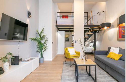 Precioso dúplex en zona Vista Alegre en Madrid - Photo 1