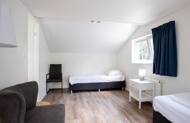 Beautiful House With Covered Terrace, Located in a Holiday Park in Rhenen - Photo 32