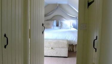 Beautiful spacious old schoolhouse with stunning sea views and beach nearby - Foto 3