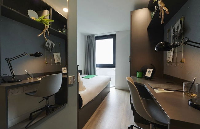 Beckett House - Photo 5