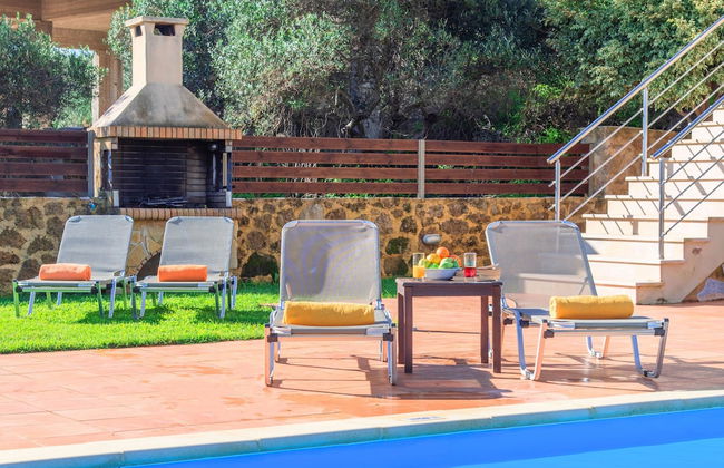 Secret Escape Villa With Heated Pool - Photo 25