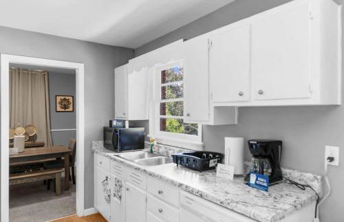 Broadmoor Bungalow - Both Units - Foto 45