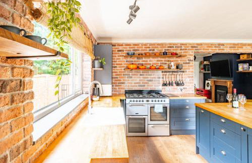 Swift Host - 3 Bed - Outskirts of Norwich - Parking - Garden - Foto 5