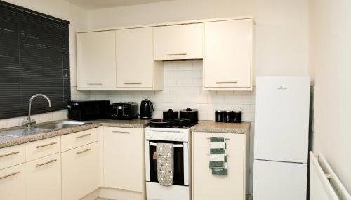 Family & Contractor Stay, Free Parking & Garden - Foto 3