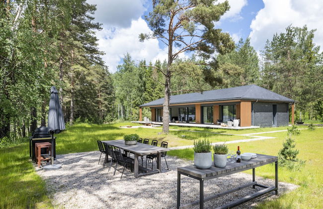 The Lake. Unique Waterfront Villa - Photo 73