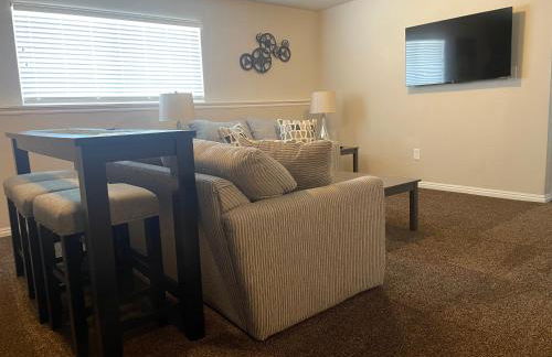 Ray's Place - Photo 11