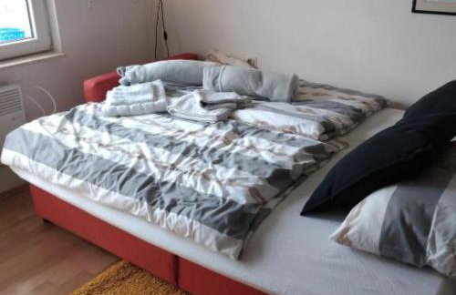 Plesivica Hillside Holiday Home with Hot -Tub - Foto 5