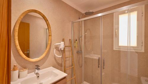 INNER Niza Paguera - Photo 3, Shower