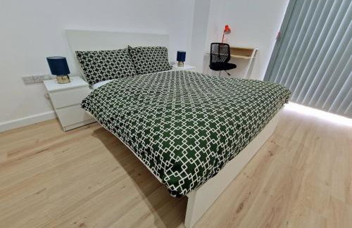 The Romford Luxe Haven - Fully Furnished 2BR - Foto 12