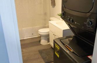 5 Min to Elon - In Unit Washer and Dryer - Fast Wi-Fi - Foto 39