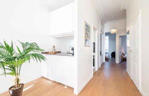 REGINA - Somptueux 3 pièces - carré d'or Menton - vue mer - Photo 15