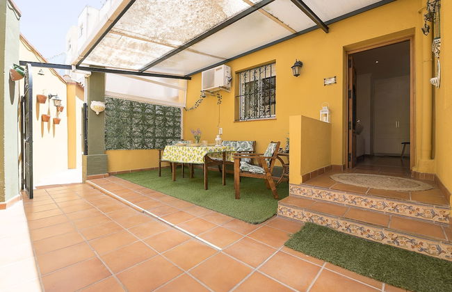 El Cortijo in La Linea de la Conception - Photo 4